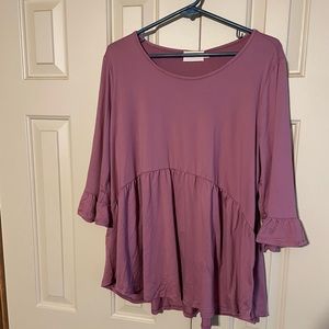 Nenexis casual top ruffled bottom, three-quarter inch sleeve size 2X